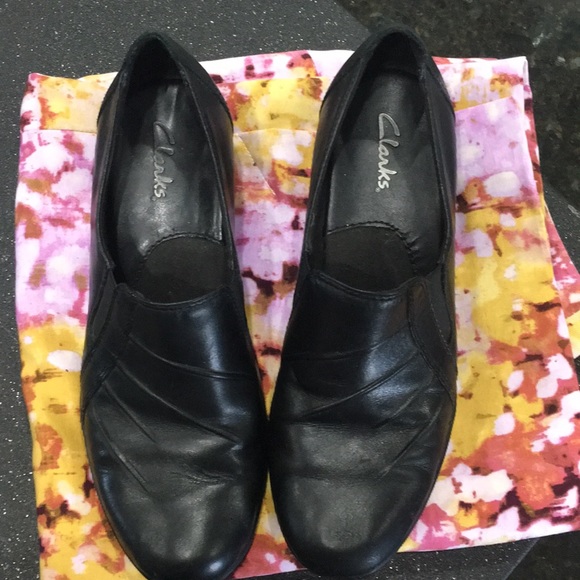 Clarks Shoes - Clark’s slip on